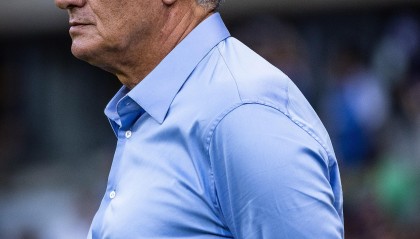 开云体育官网在线免费注册-官方：克鲁塞罗主帅蒂特下课；巴甲前六轮球队未尝一胜